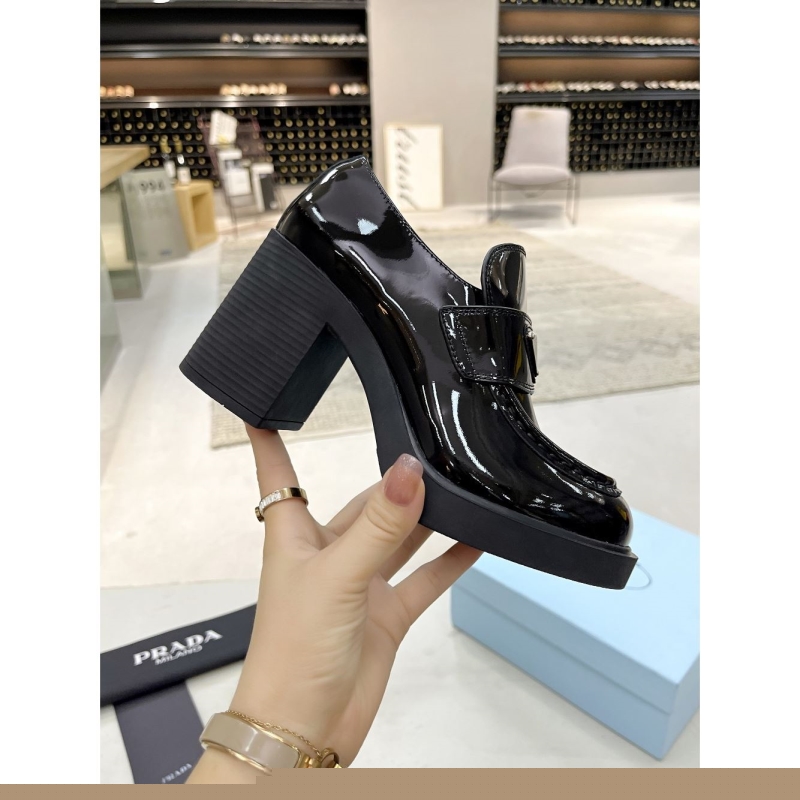 Pra*a leather shoes